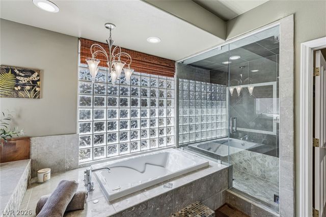 8060 Castle Pines Avenue, Las Vegas, NV 89113