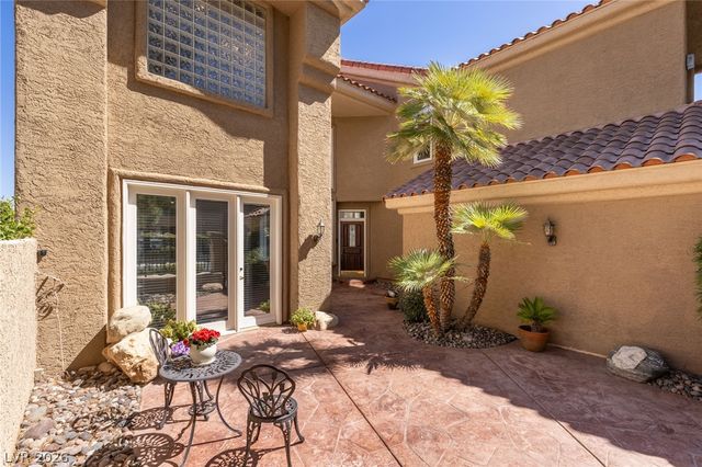 8060 Castle Pines Avenue, Las Vegas, NV 89113