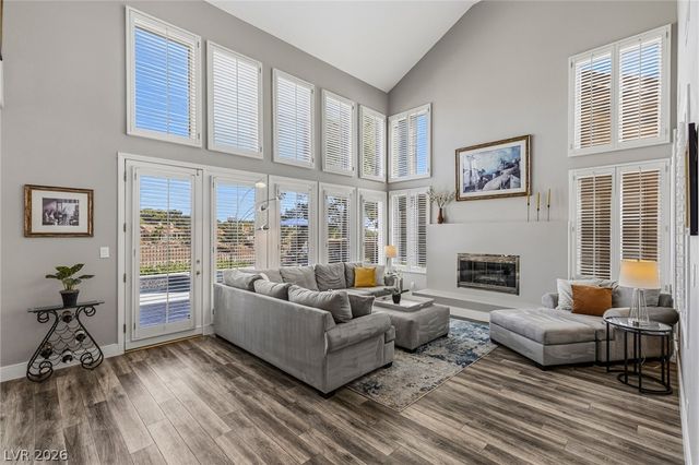 8060 Castle Pines Avenue, Las Vegas, NV 89113