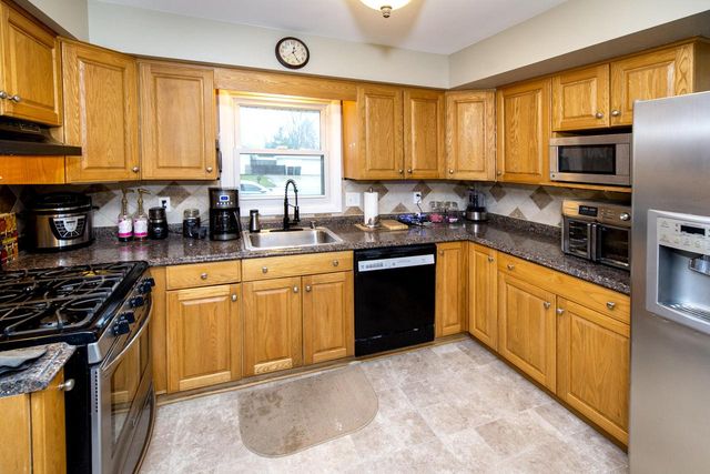 1707 Wind Dale DRIVE, Racine, WI 53402