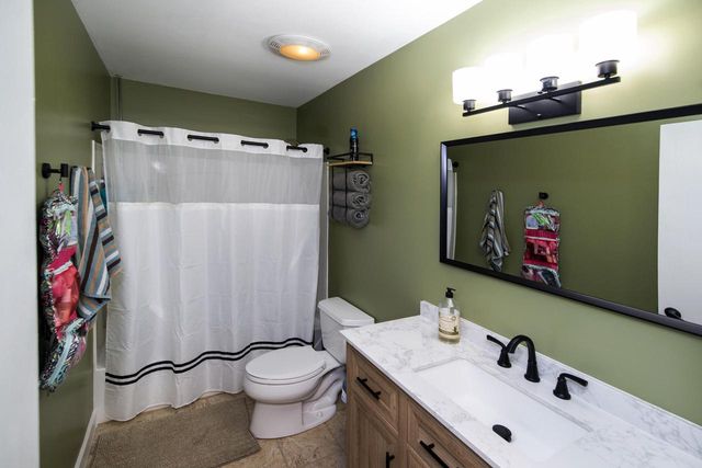 1707 Wind Dale DRIVE, Racine, WI 53402