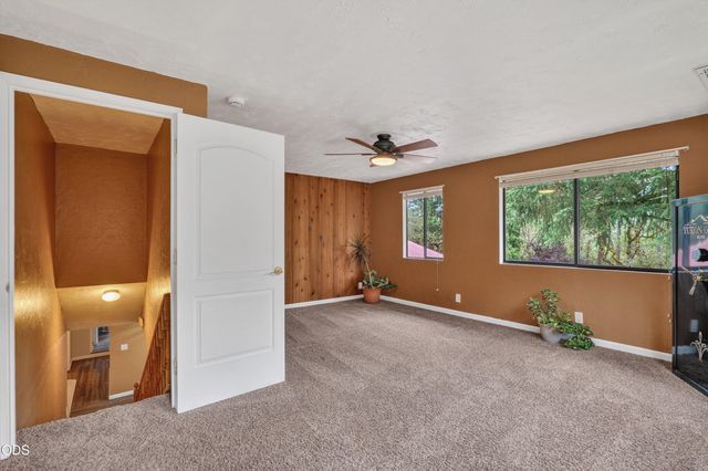 5003 Rogue River, Eagle Point, OR 97524