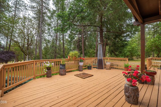 5003 Rogue River, Eagle Point, OR 97524