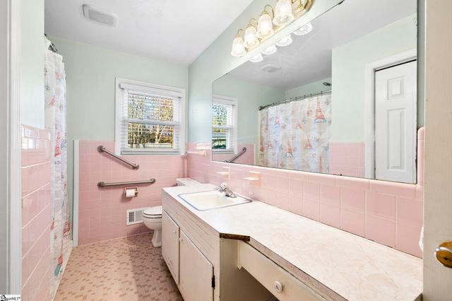 661 Cooley Road, Gray Court, SC 29645