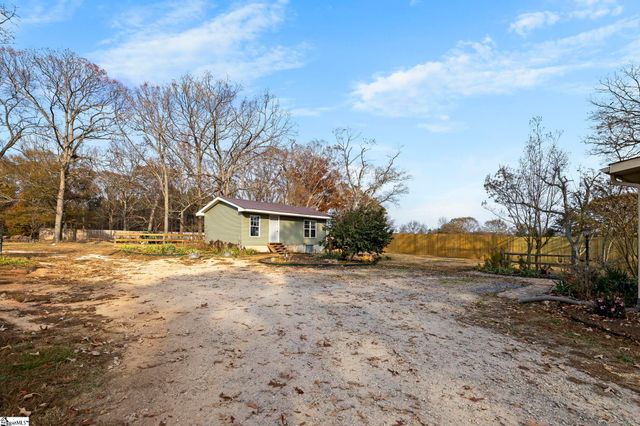 661 Cooley Road, Gray Court, SC 29645