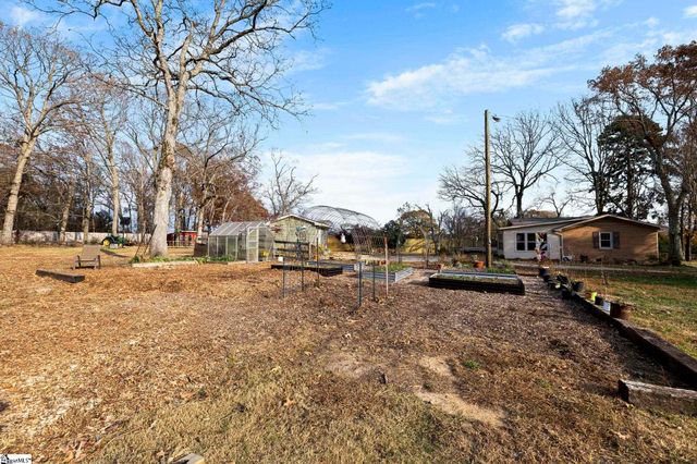 661 Cooley Road, Gray Court, SC 29645