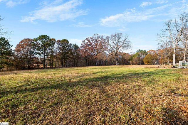 661 Cooley Road, Gray Court, SC 29645