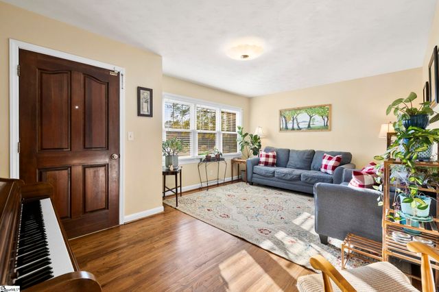 661 Cooley Road, Gray Court, SC 29645