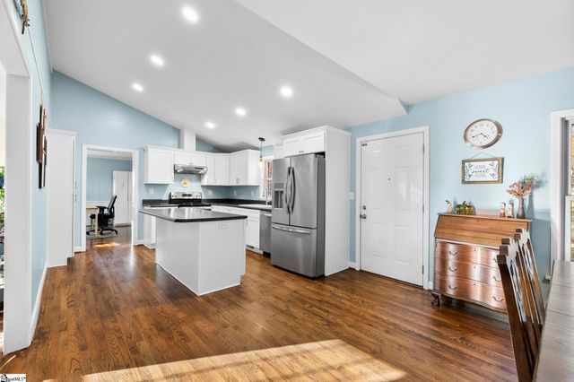 661 Cooley Road, Gray Court, SC 29645