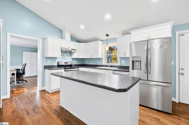 661 Cooley Road, Gray Court, SC 29645