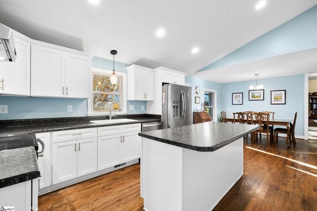 661 Cooley Road, Gray Court, SC 29645