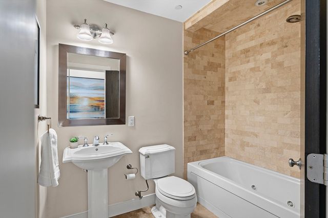 99-105 Broad St 8B, Boston, MA 02110