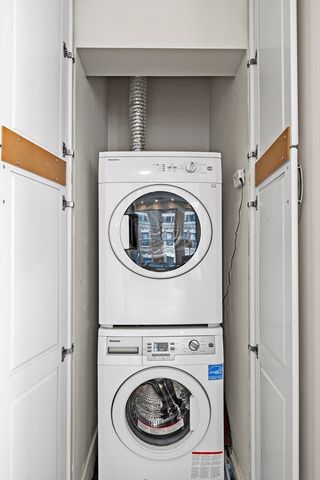 99-105 Broad St 8B, Boston, MA 02110