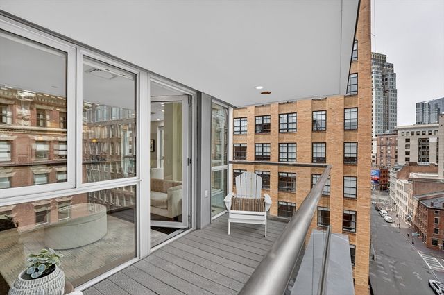 99-105 Broad St 8B, Boston, MA 02110