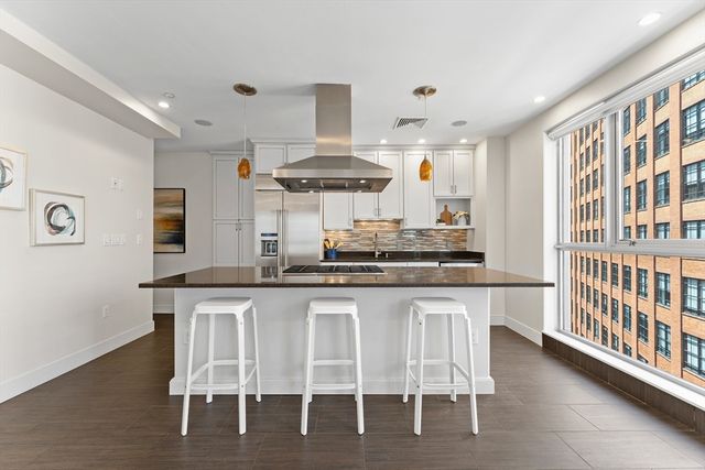 99-105 Broad St 8B, Boston, MA 02110