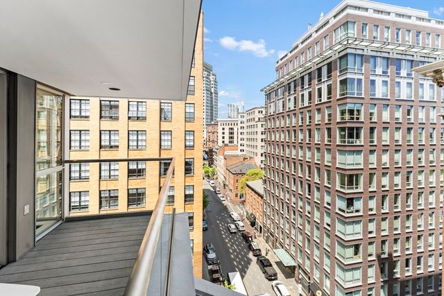 99-105 Broad St 8B, Boston, MA 02110