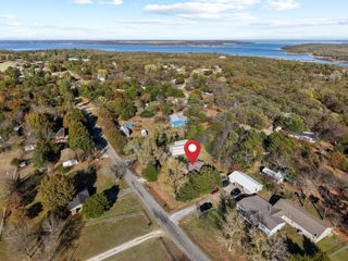 136 Cottonwood Lane, Pottsboro, TX 75076