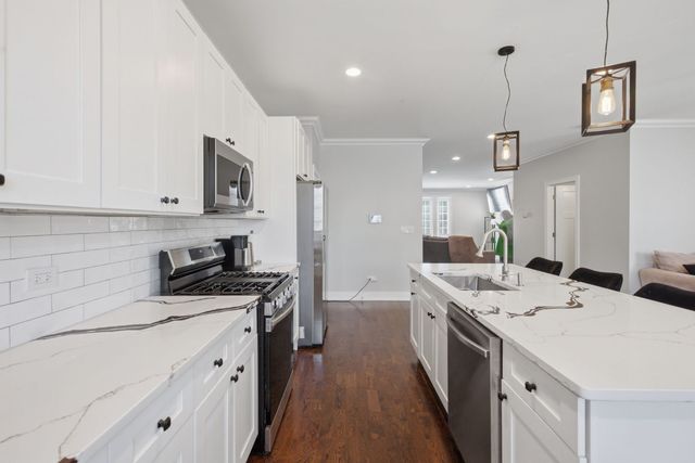 612 S 13th Avenue, Maywood, IL 60153