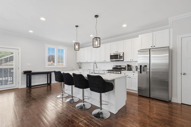 612 S 13th Avenue, Maywood, IL 60153
