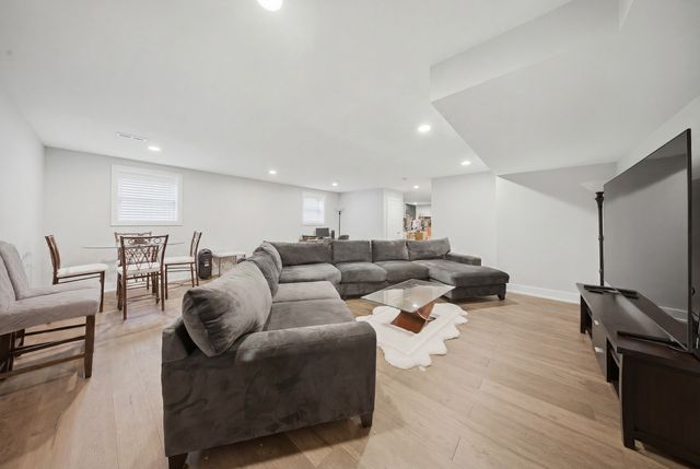612 S 13th Avenue, Maywood, IL 60153