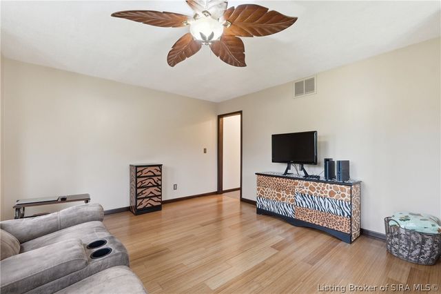 7245 Highway 335 NE, New Salisbury, IN 47161