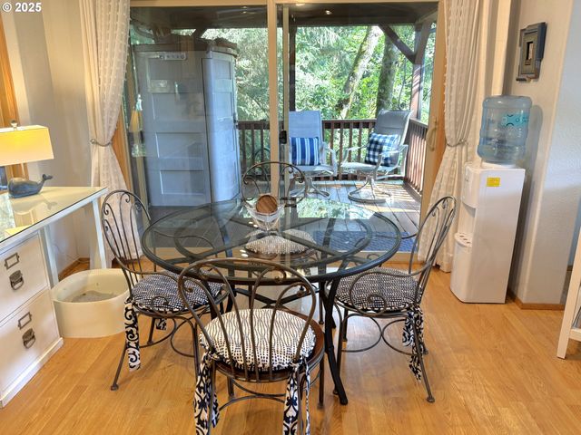 19921 WHALESHEAD Rd EL1, Brookings, OR 97415