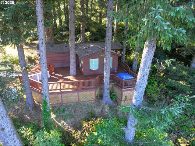 19921 WHALESHEAD Rd EL1, Brookings, OR 97415