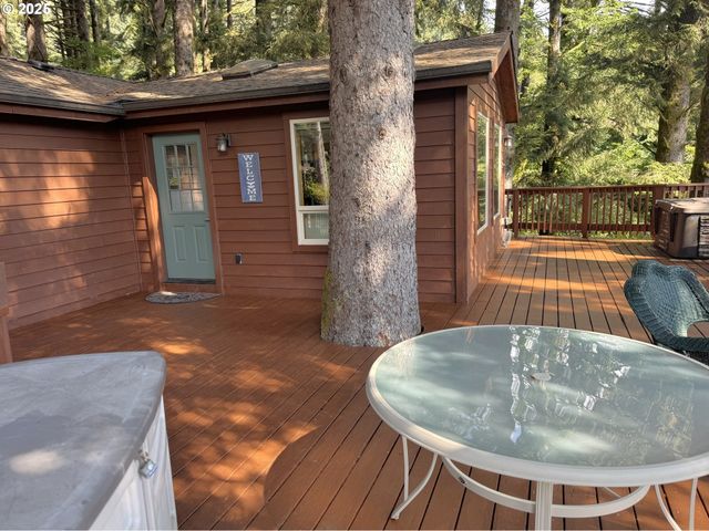 19921 WHALESHEAD Rd EL1, Brookings, OR 97415