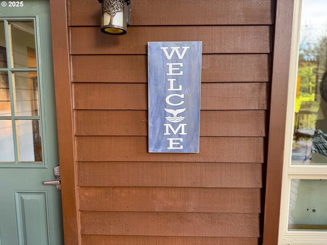 19921 WHALESHEAD Rd EL1, Brookings, OR 97415