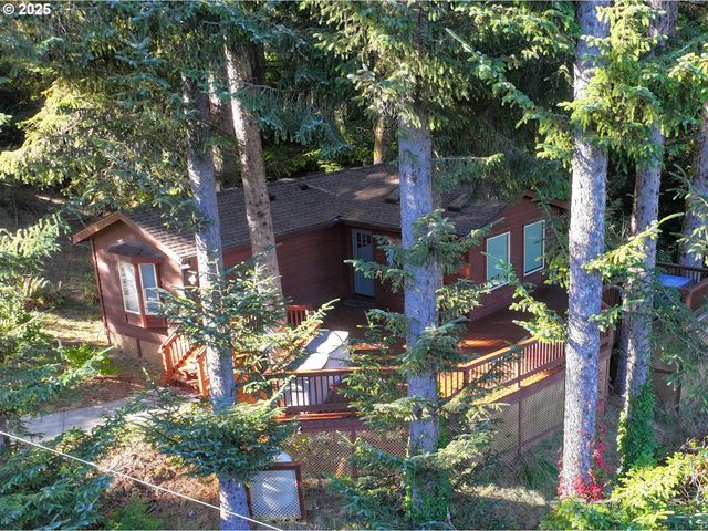 19921 WHALESHEAD Rd EL1, Brookings, OR 97415