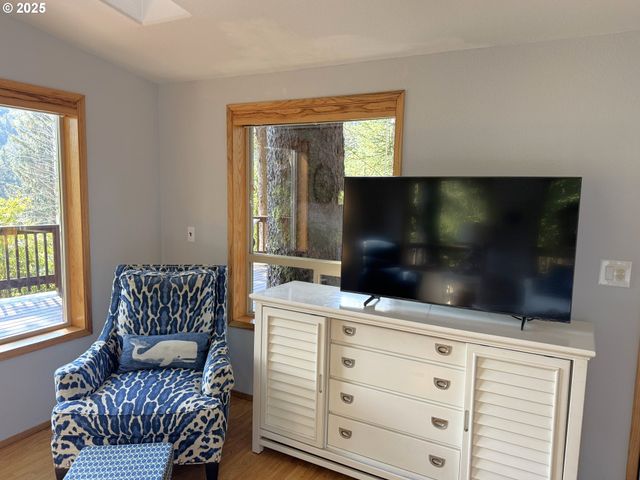 19921 WHALESHEAD Rd EL1, Brookings, OR 97415