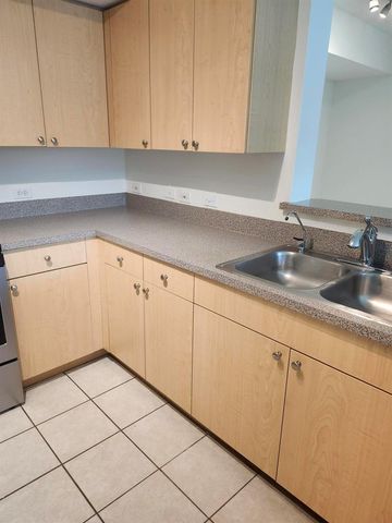 1009 VILLA Lane, Boynton Beach, FL 33435
