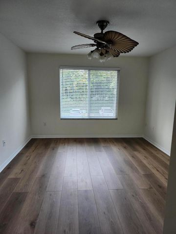 1009 VILLA Lane, Boynton Beach, FL 33435