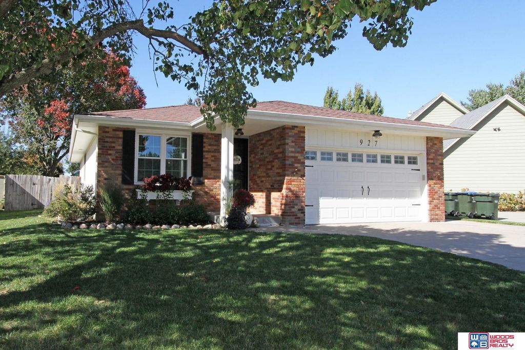 927 N 86th Street, Lincoln, NE 68505