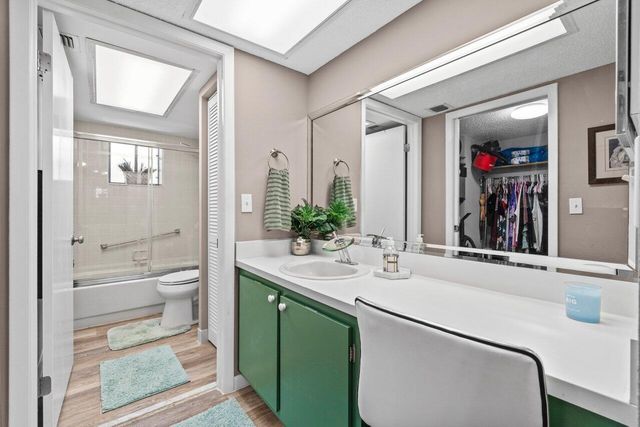 5100 Las Verdes Circle 316, Delray Beach, FL 33484