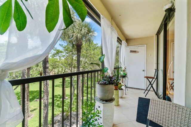 5100 Las Verdes Circle 316, Delray Beach, FL 33484