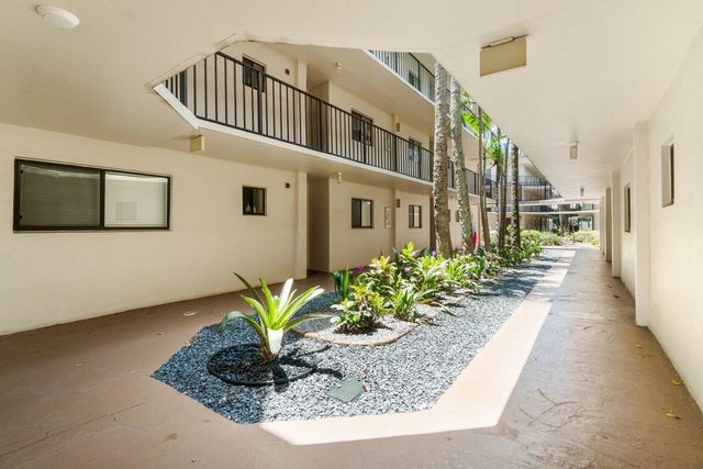 5100 Las Verdes Circle 316, Delray Beach, FL 33484