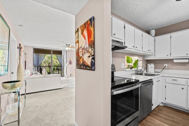 5100 Las Verdes Circle 316, Delray Beach, FL 33484