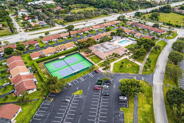5100 Las Verdes Circle 316, Delray Beach, FL 33484
