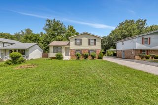 296 Paragon Mills Rd, Nashville, TN 37211