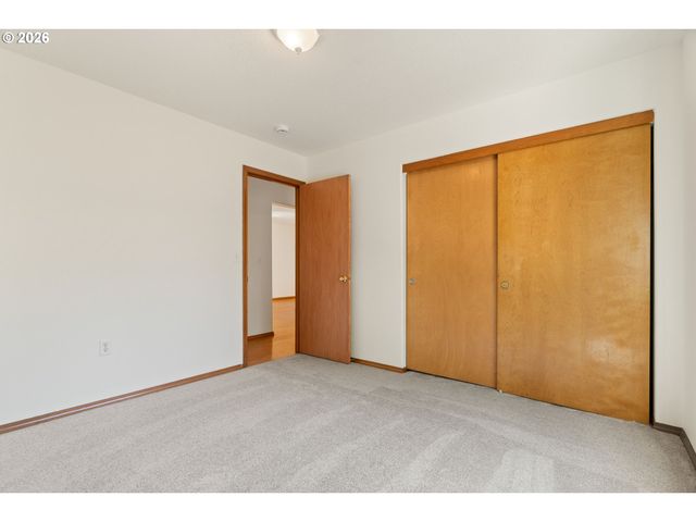 4701 Ne KILLINGSWORTH St, Portland, OR 97218
