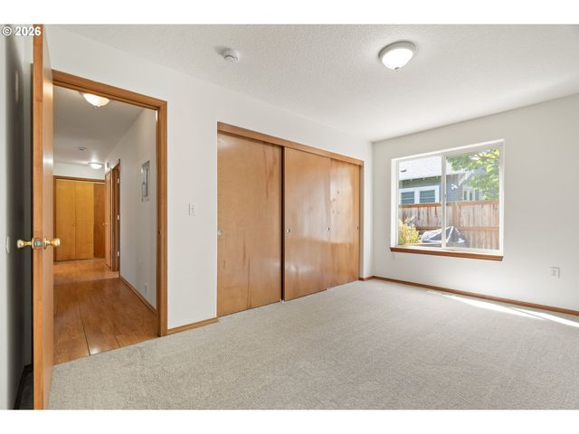 4701 Ne KILLINGSWORTH St, Portland, OR 97218