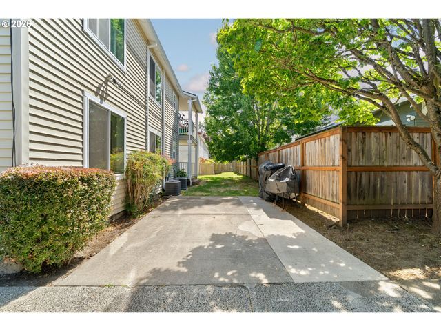 4701 Ne KILLINGSWORTH St, Portland, OR 97218