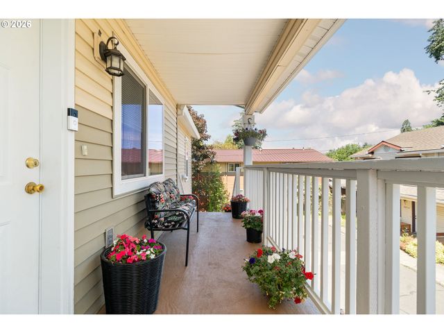 4701 Ne KILLINGSWORTH St, Portland, OR 97218