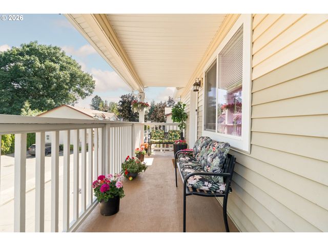 4701 Ne KILLINGSWORTH St, Portland, OR 97218