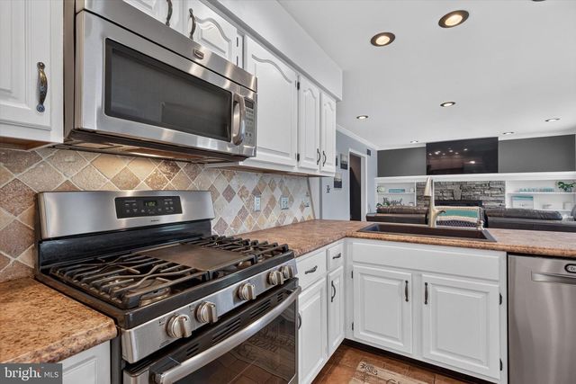 6128 WALLINGFORD WAY, Mechanicsburg, PA 17050