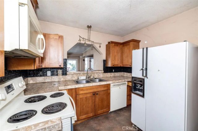 12631 Shoreview, Clearlake Oaks, CA 95423