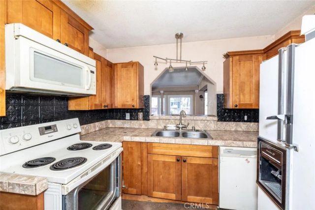 12631 Shoreview, Clearlake Oaks, CA 95423