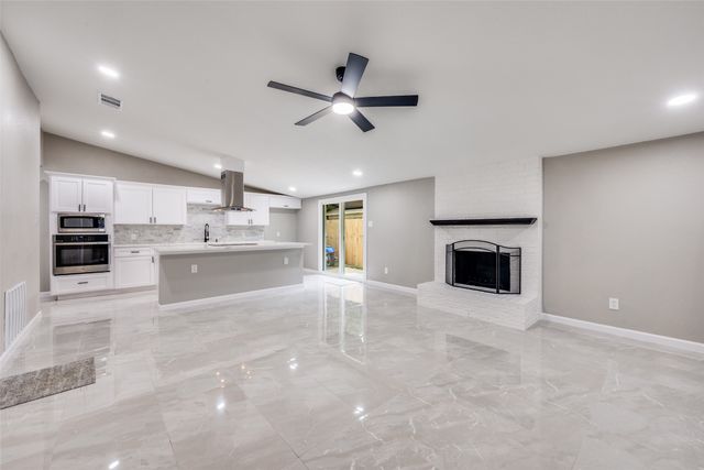 3605 Daniel Drive, Arlington, TX 76014