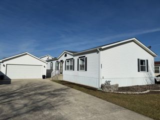 201 BEGONIA Drive, Matteson, IL 60443